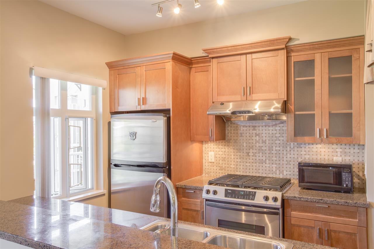98-7388 Macpherson Ave