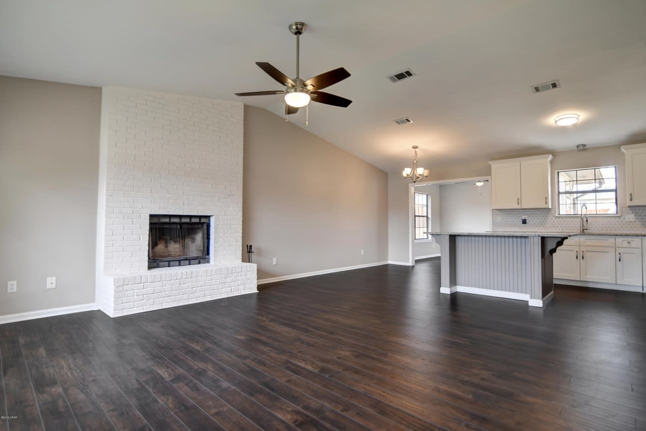106 E Sonata Circle
