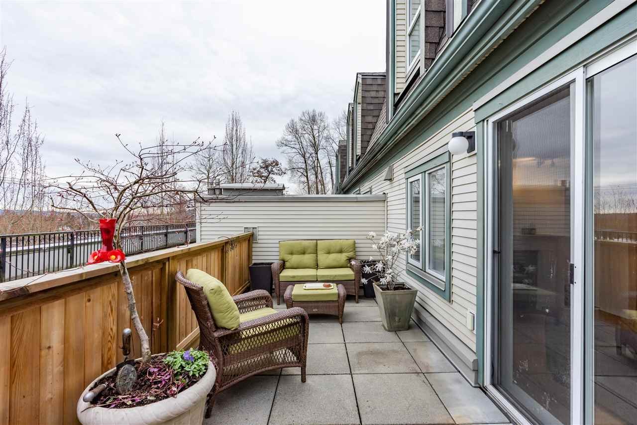 21-1215 Brunette Ave