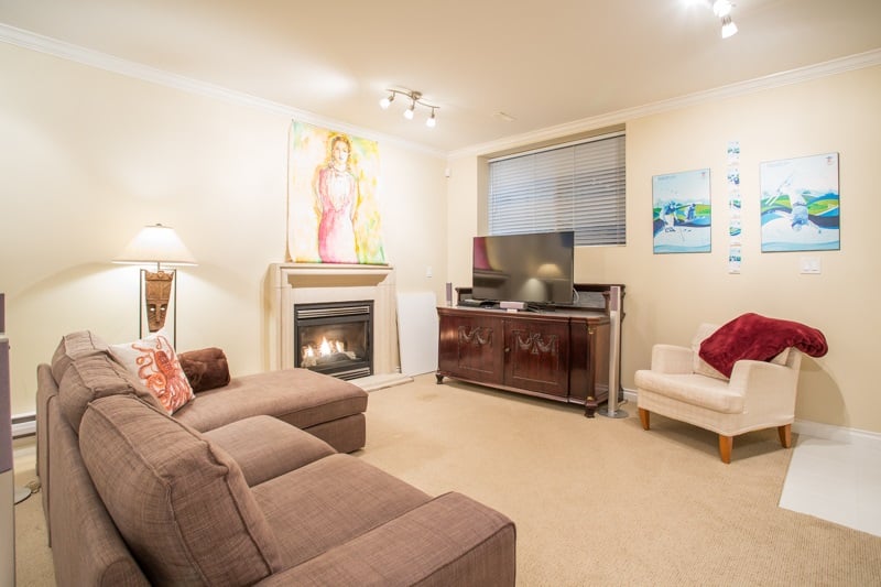 27B Glenmore Dr