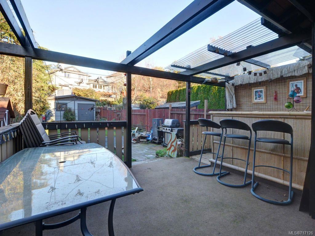 382 Selica Rd, Langford