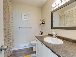 674 Goldie Ave, Langford