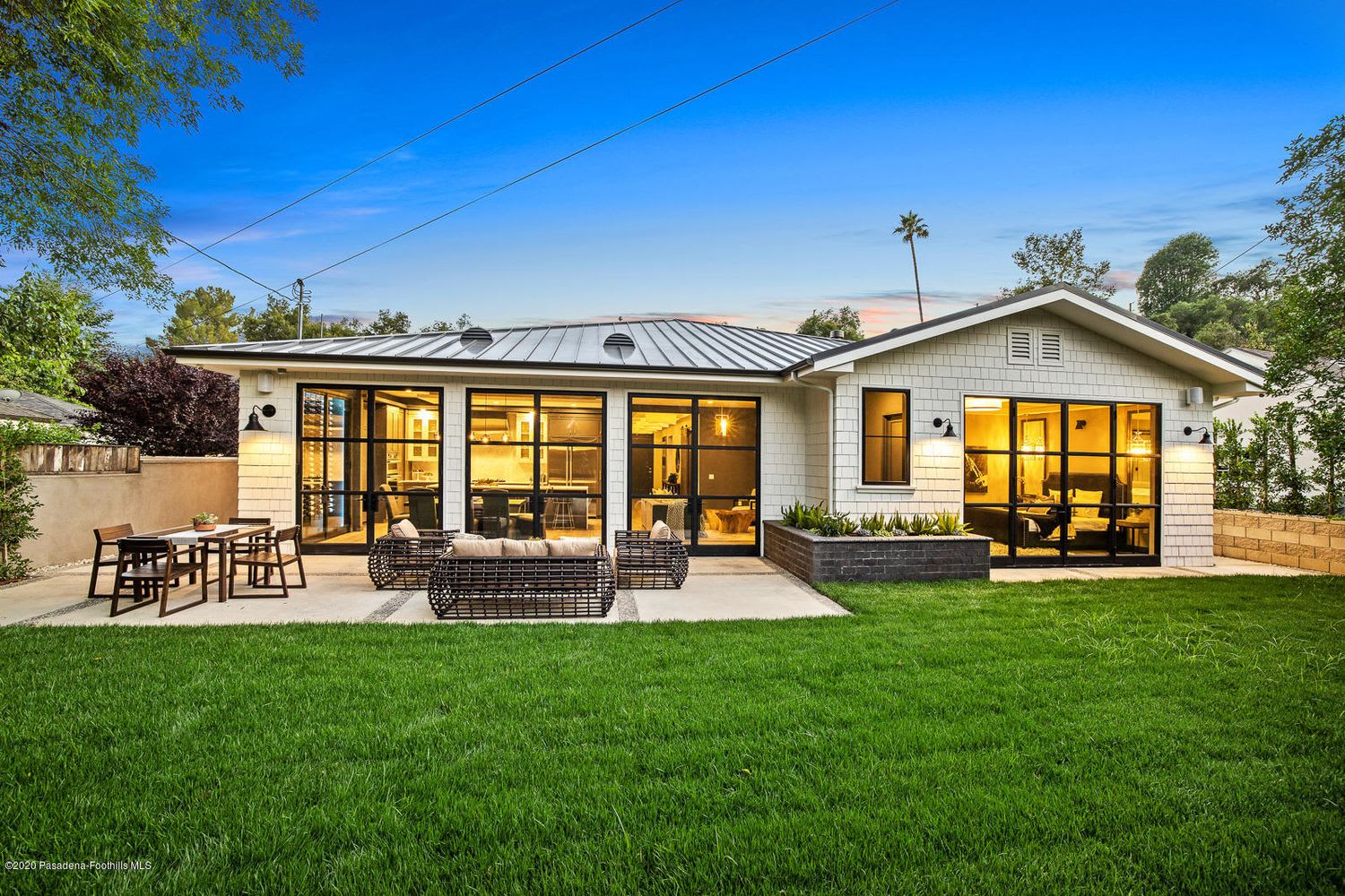 217 Lamour Dr