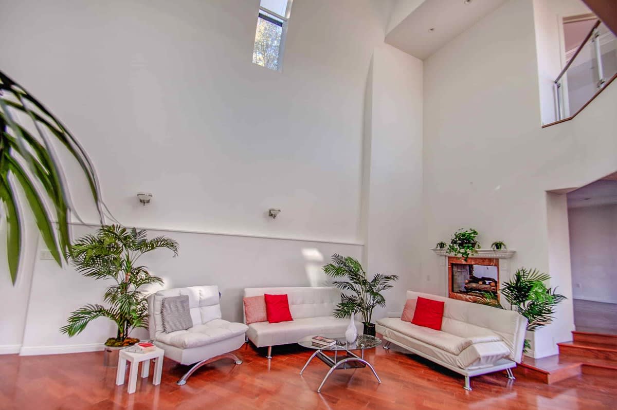 3637 Avenida Del Sol