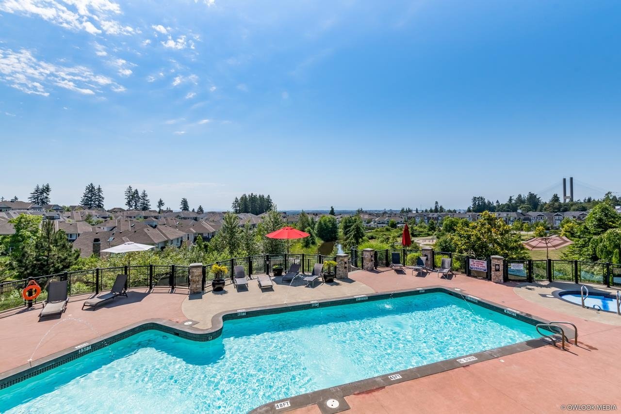 5-10500 Delsom Cres
