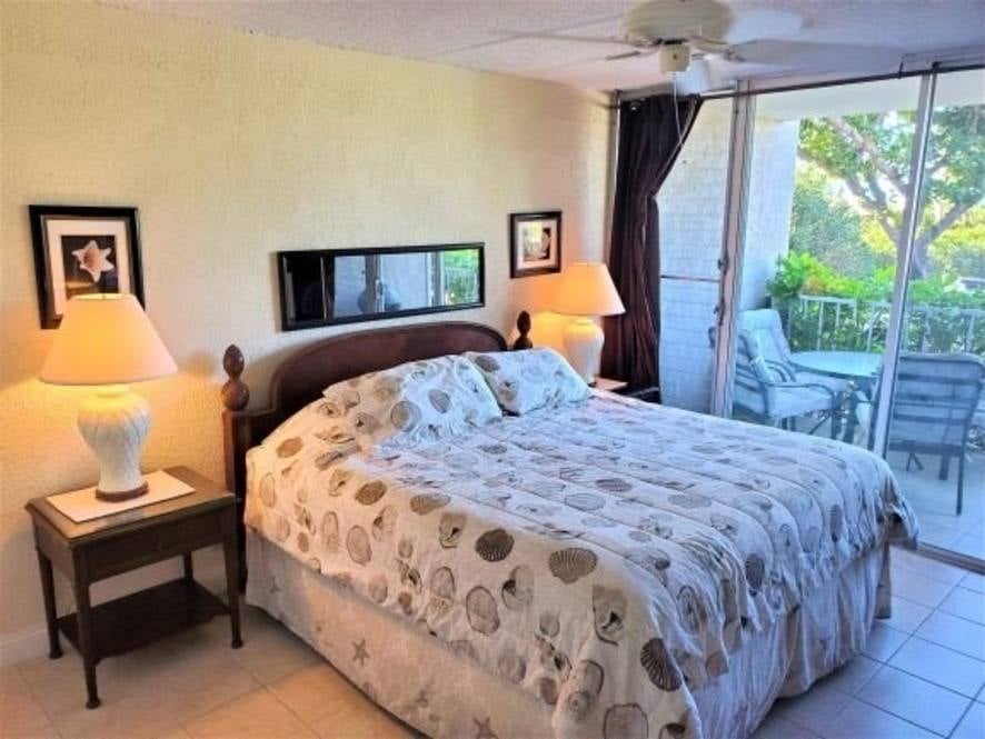 69-1647 Puako Beach Dr #102