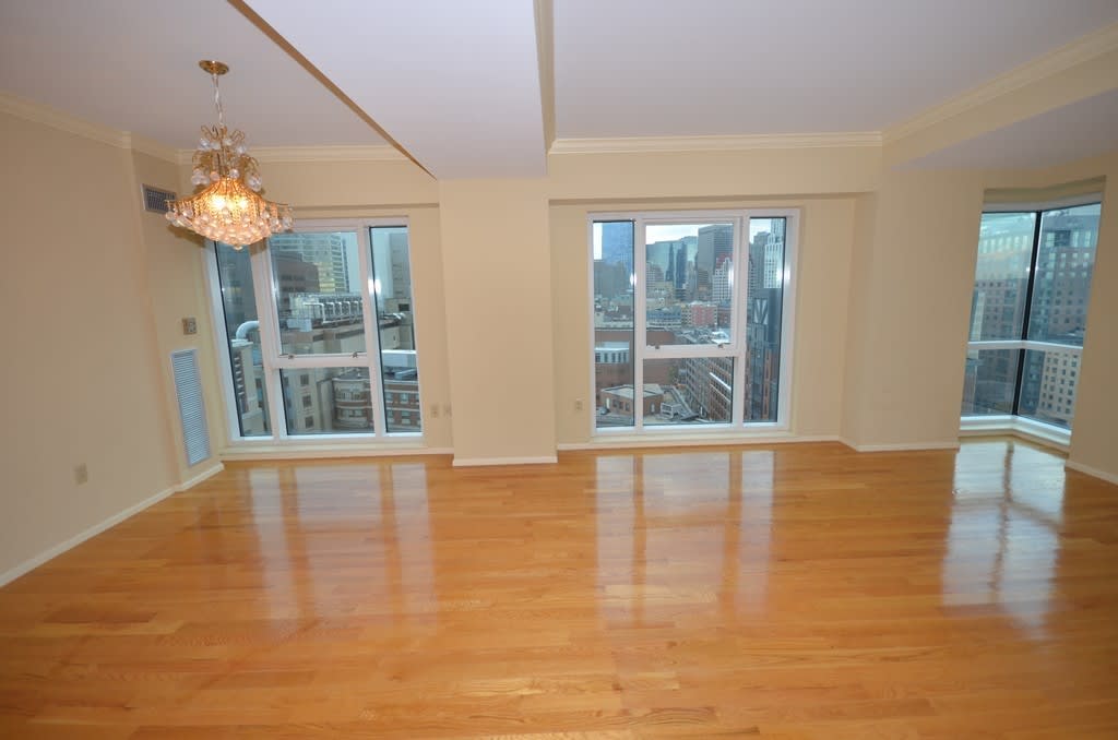 1 Nassau Street Unit: 1705