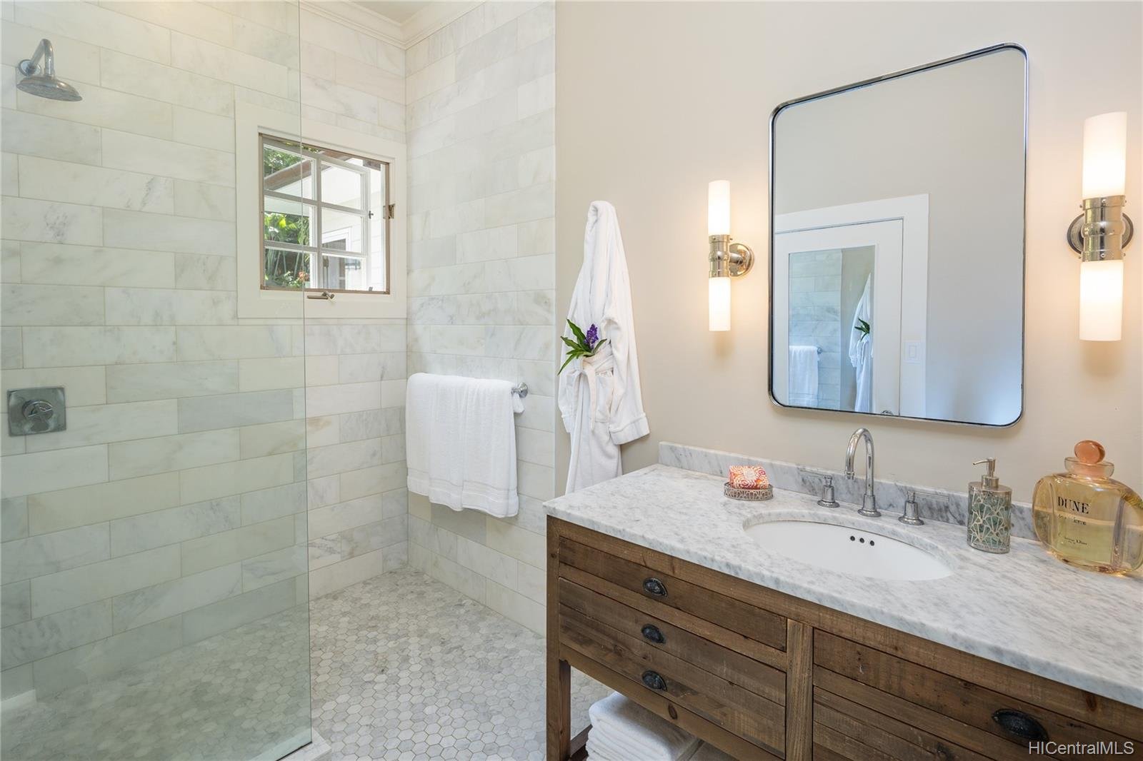 3502 Woodlawn Drive (Buyer's Rep)