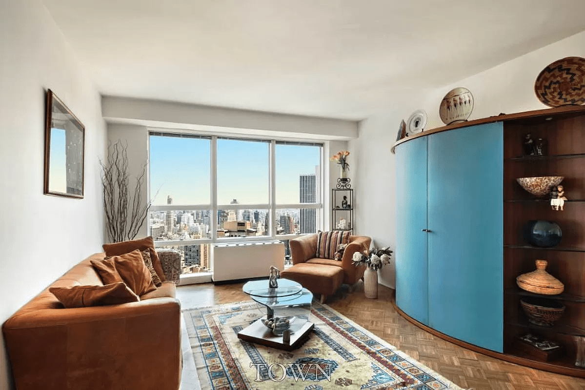 146 West 57th St, #61A