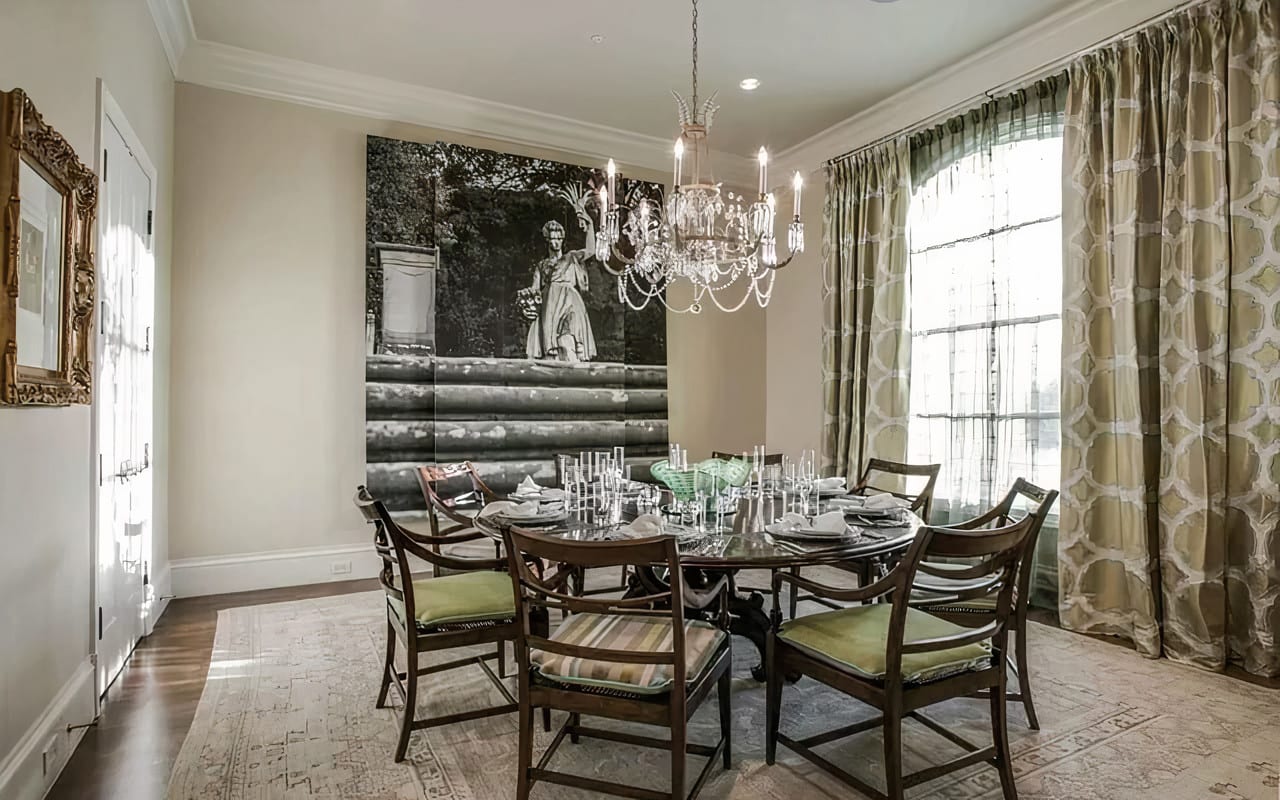 Dining Room image 8