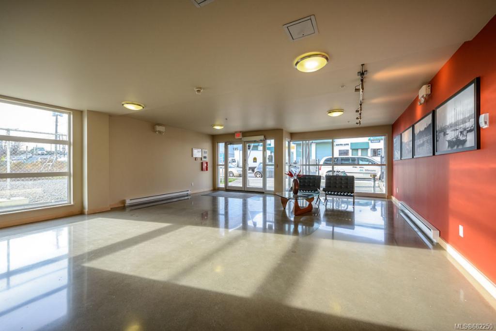 102-787 Tyee Rd
