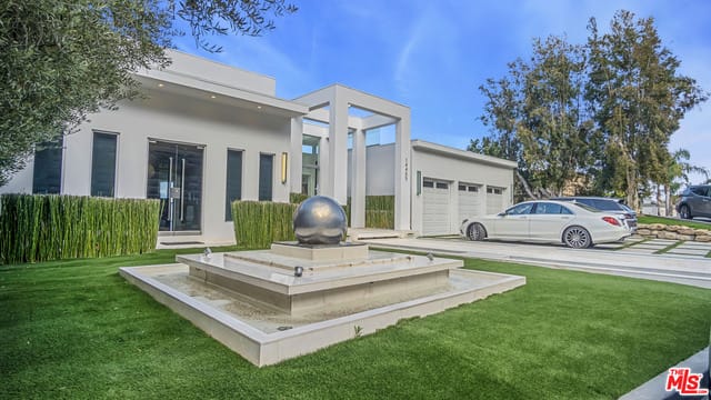 Lodge Villa