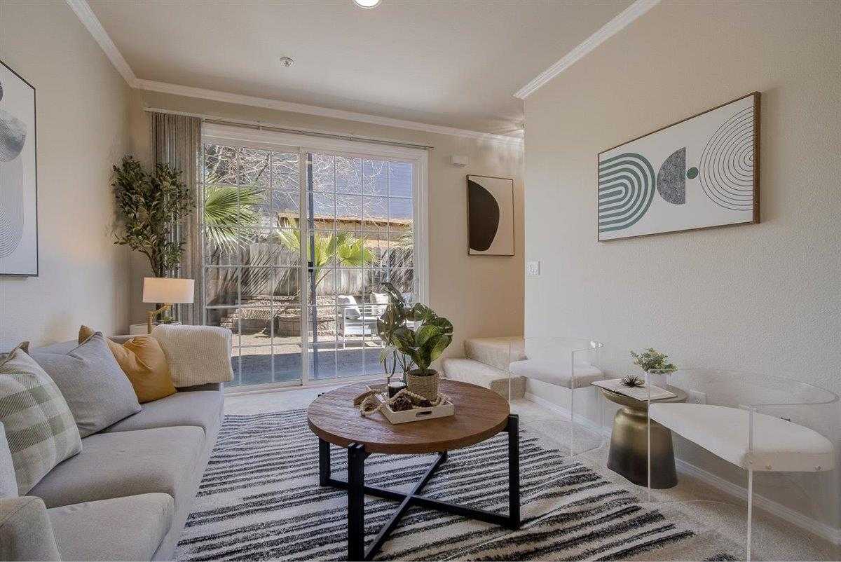 496 Avalani AVE
