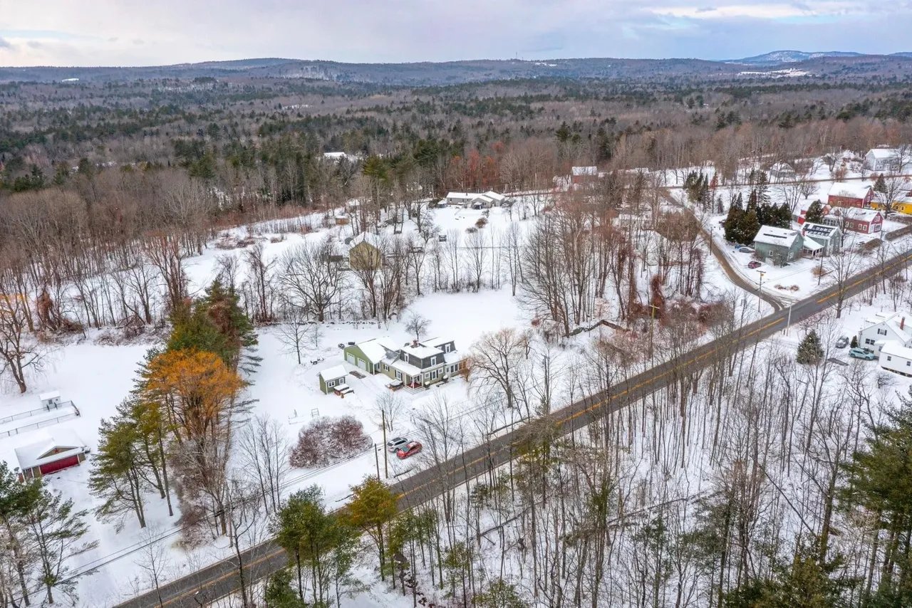 New Listing: 726 W Auburn Road, Auburn, ME 04210 – $389,000