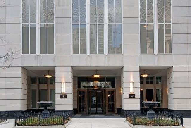 55 E Erie  Street, Unit 2805