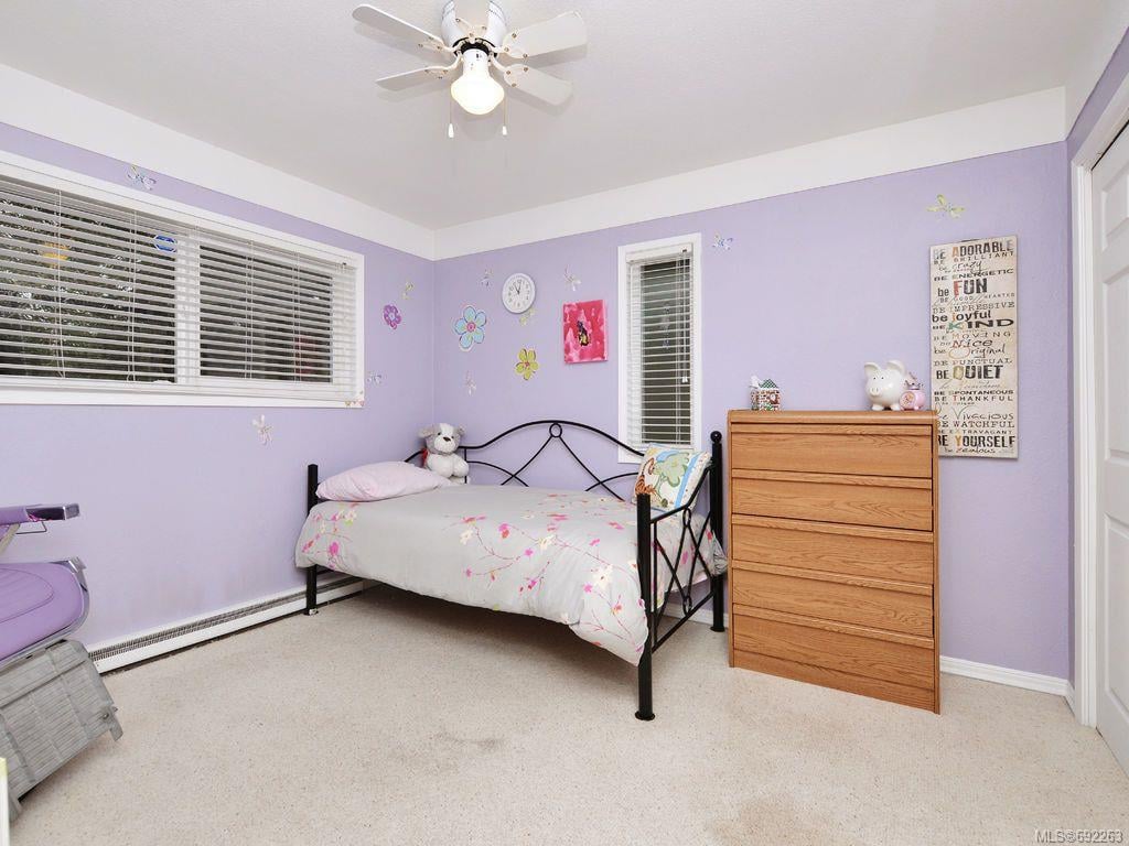 566 Ledsham Rd, Colwood