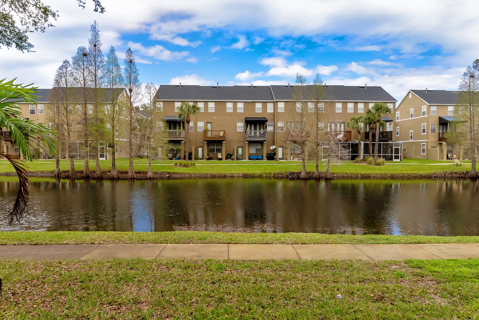 2949 Pointeview Drive