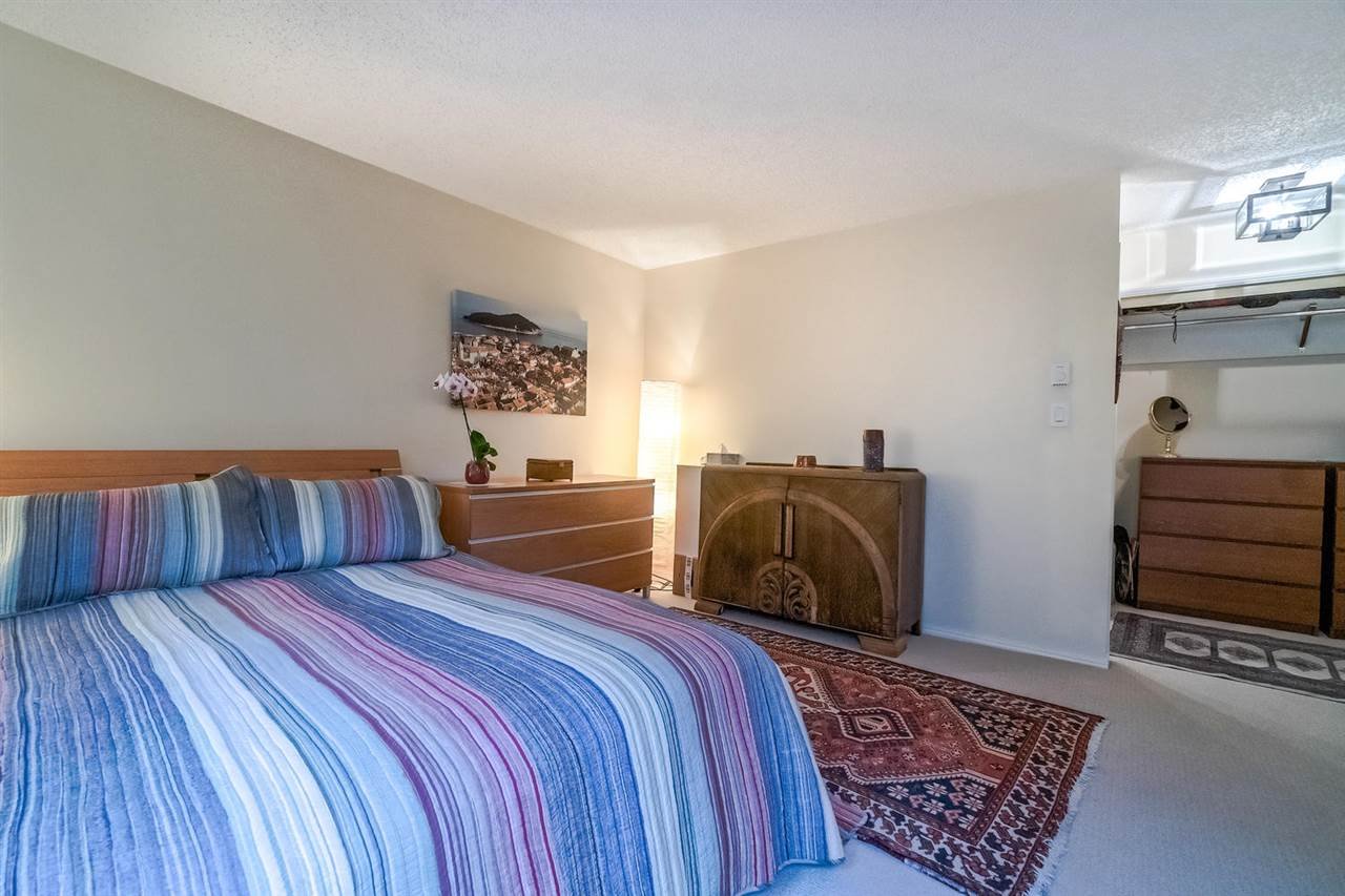 200-8772 SW Marine Dr