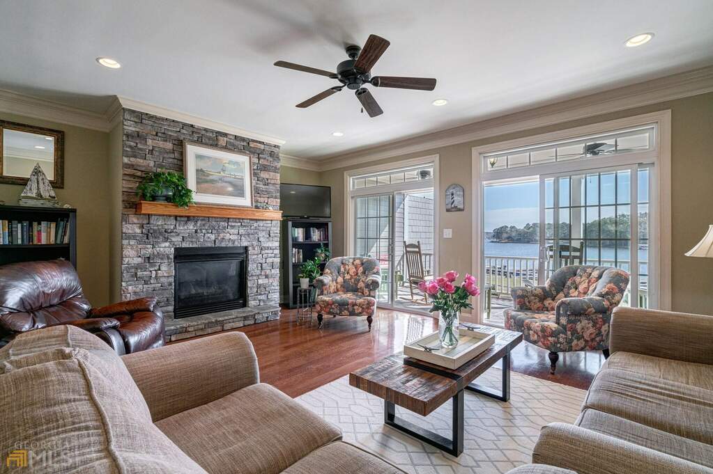 174 (#207) Lakeview Dr