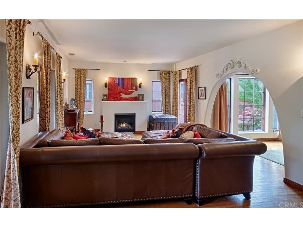 3220 E 2nd Street Unit C