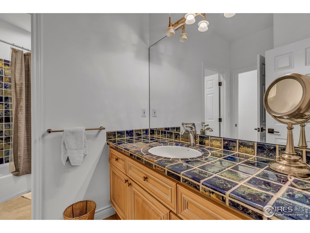 4057 Spy Glass Ln