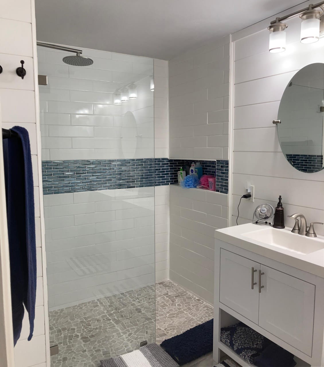 114 Carillon Market St #201
