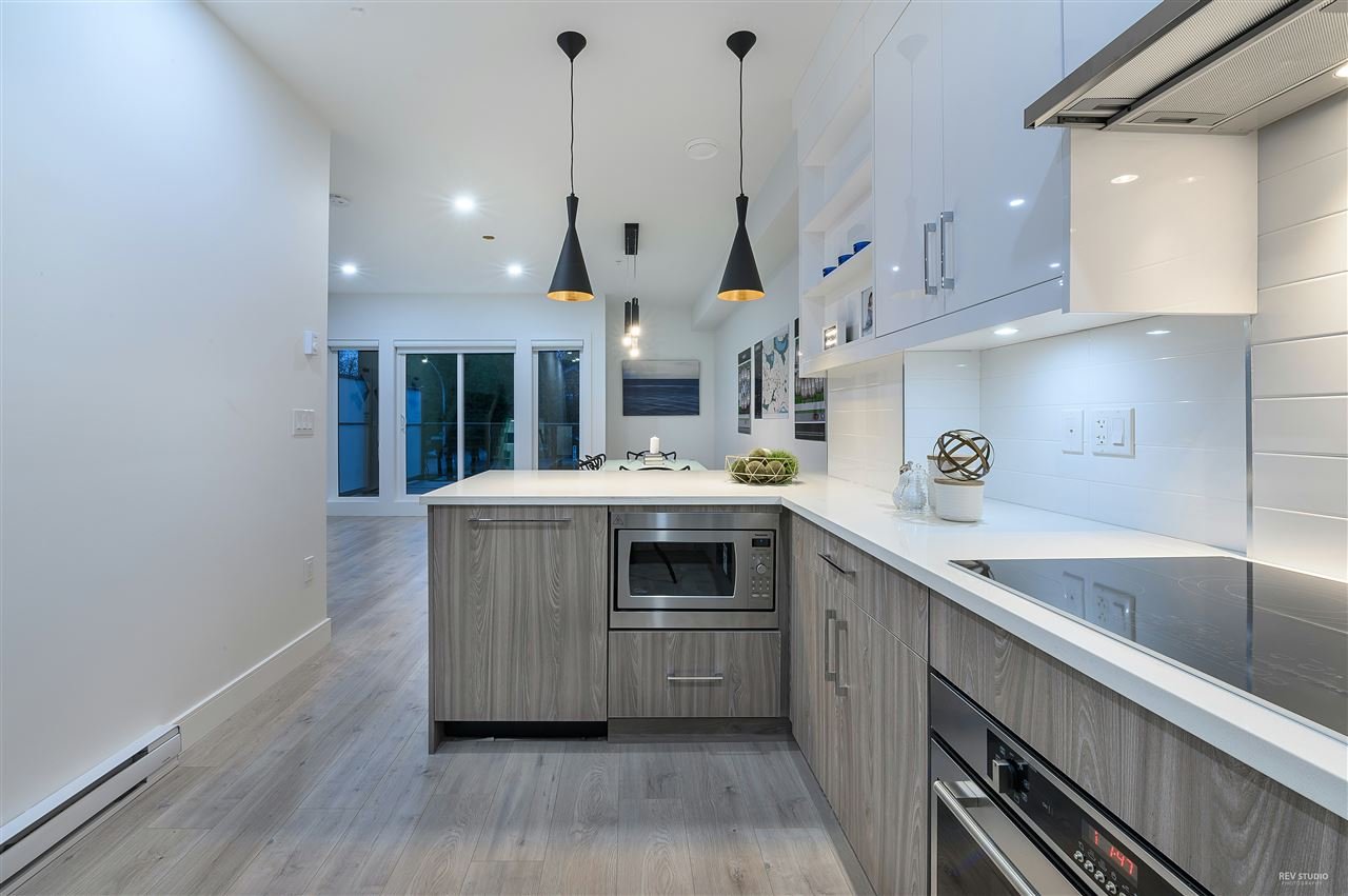 207-7131 17th Ave