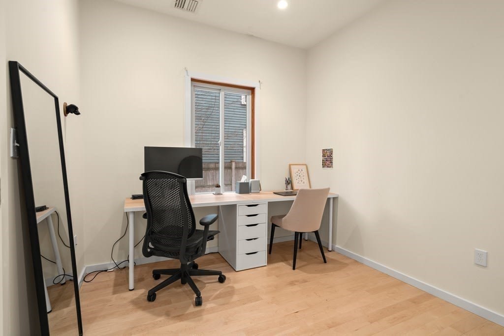 182 Elm St, Unit 1