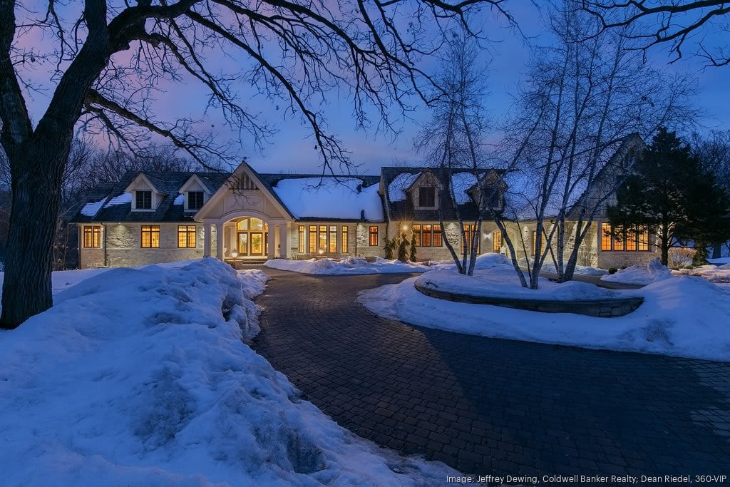 Sunfish Lake Estate Lists for $3M