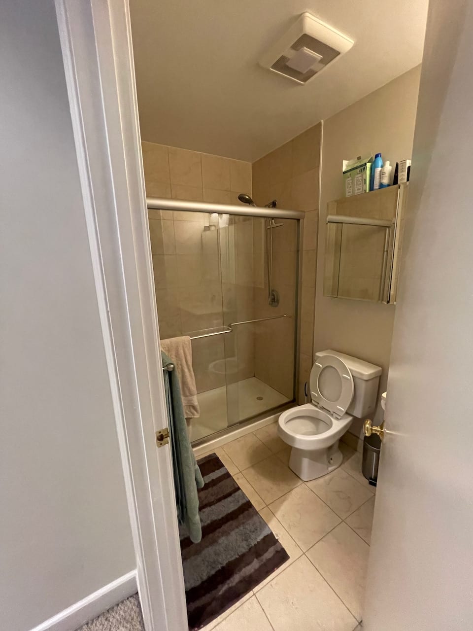 Back Bay / South End Border - 2 bed 1 bath w/ common laundry & common roof deck! 