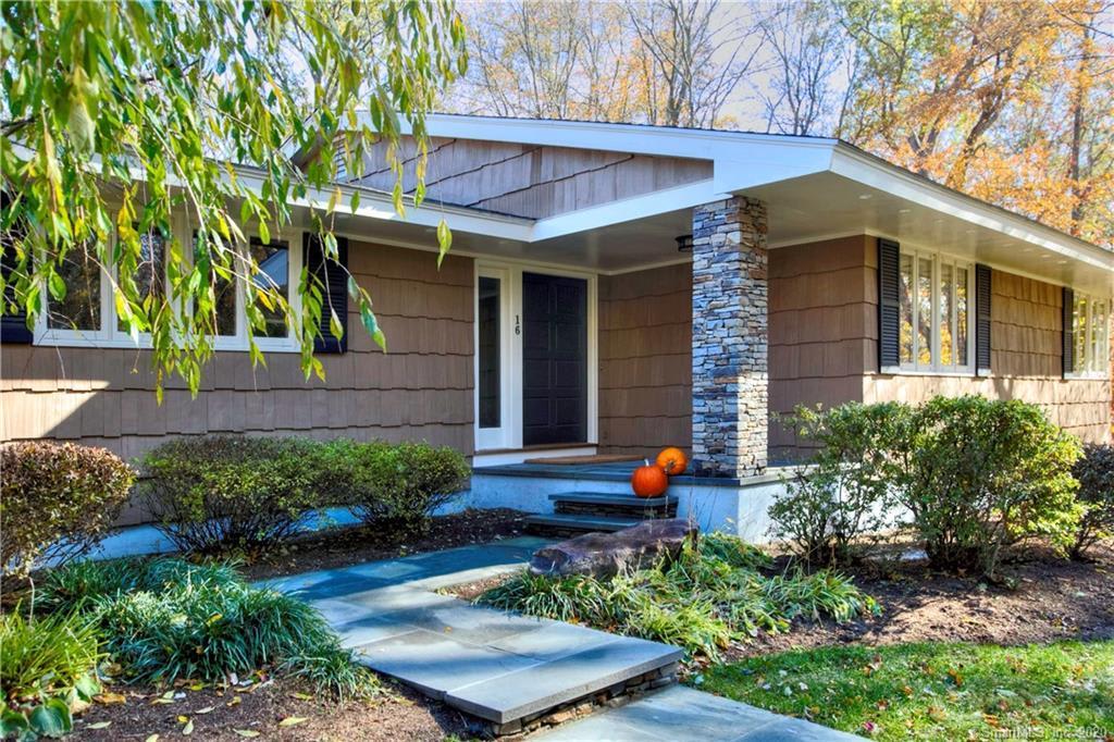 16 Deer Path Rd