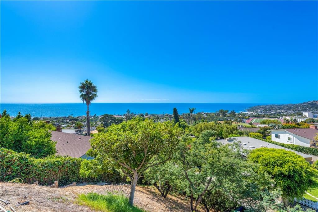 933 Coast View Drive