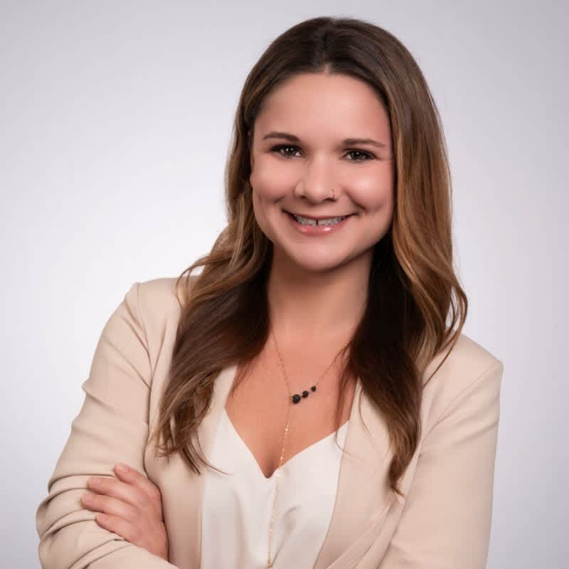 Katie Krave Tampa Real Estate Agent Headshot