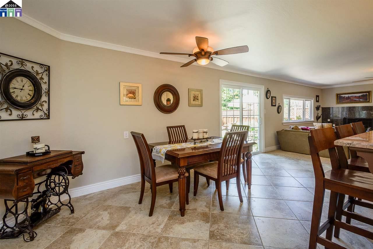 260 Clydesdale Dr