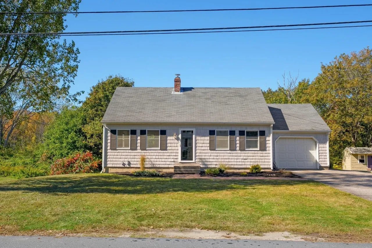 New Listing: 69 Rand Road, Yarmouth, ME 04096 – $550,000