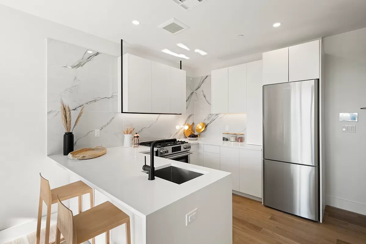 707 Willoughby, #4D