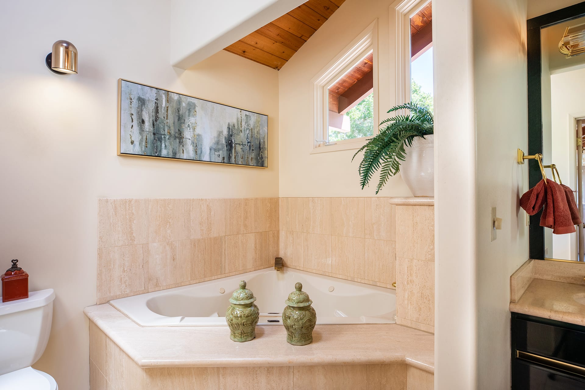 Downtown Carmel Living- San Carlos 4 SE of 12th