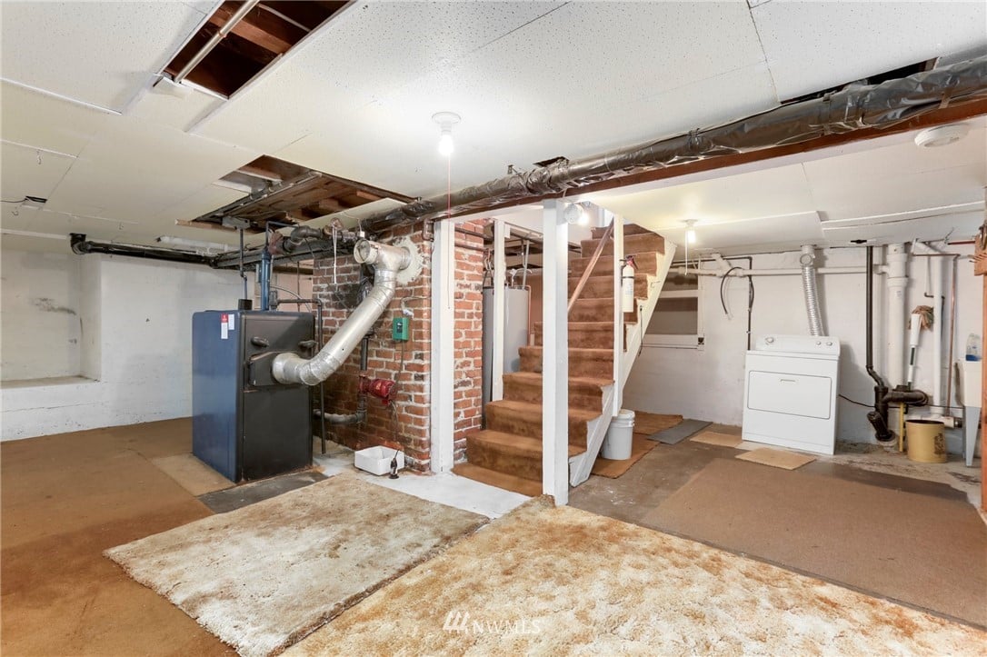 2409 Baker Ave
