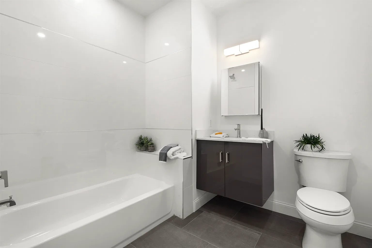 580 PALISADE AVE, #402