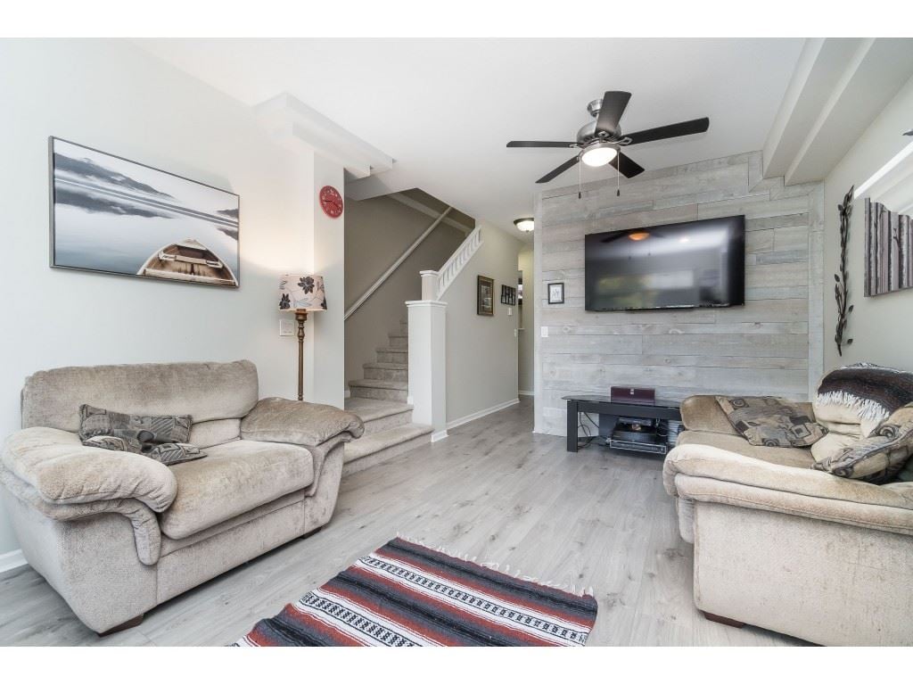 7-2678 King George Blvd