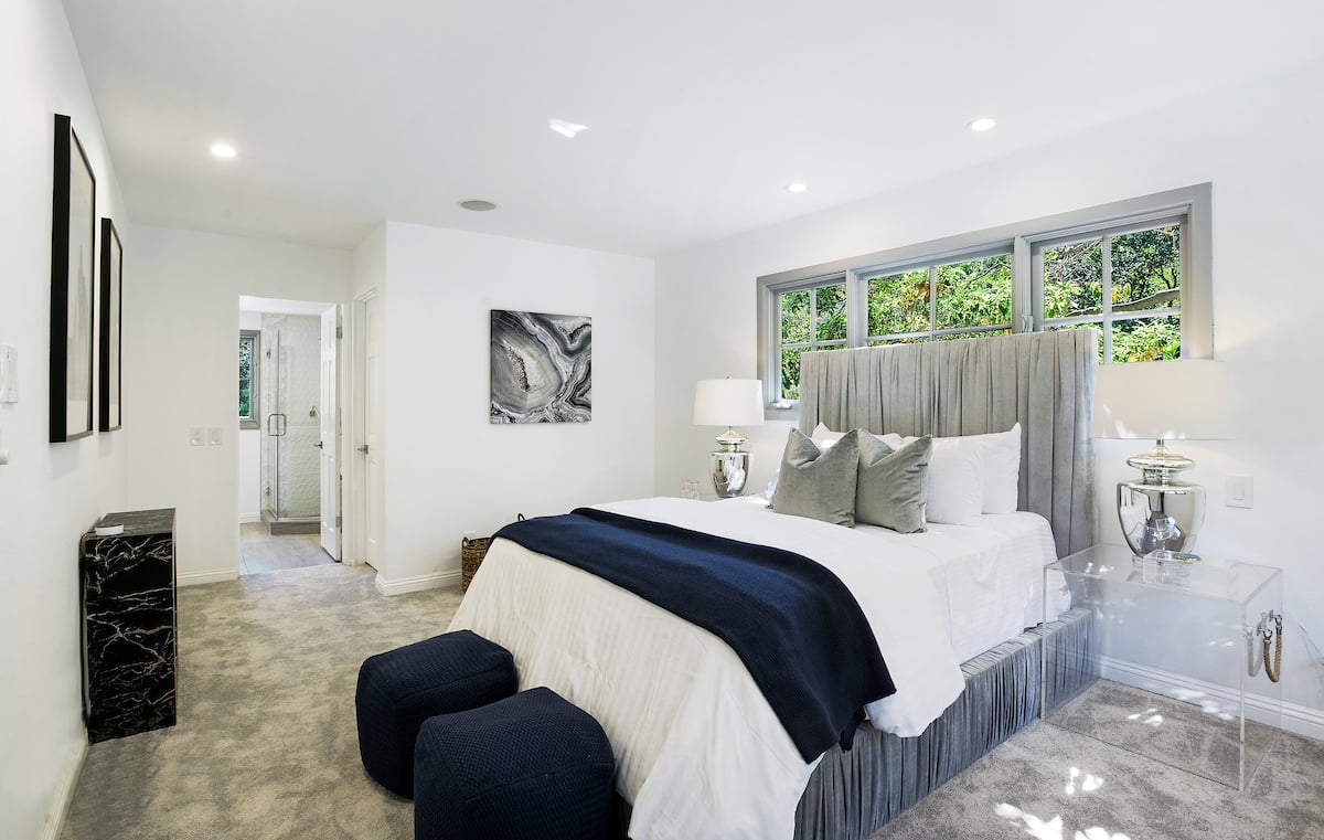 1449 Benedict Canyon Drive