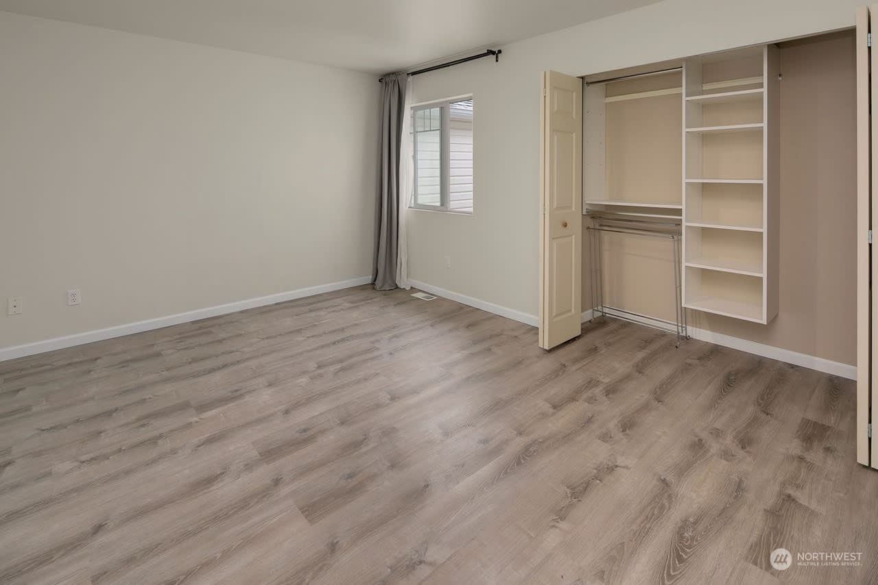15414 35th Ave W #11