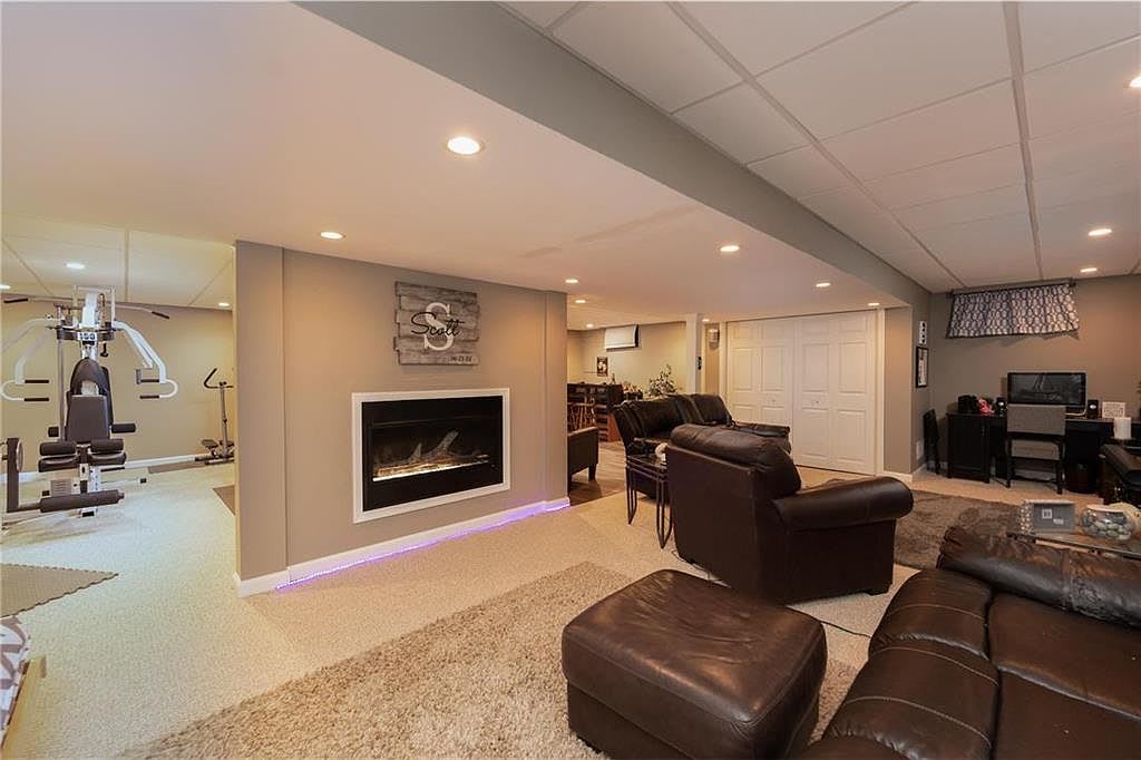 2660 Fieldview Dr