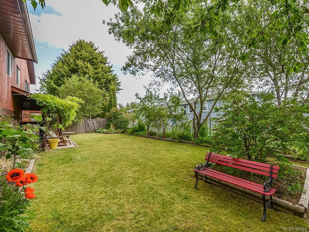4257 Moorpark Pl, Saanich
