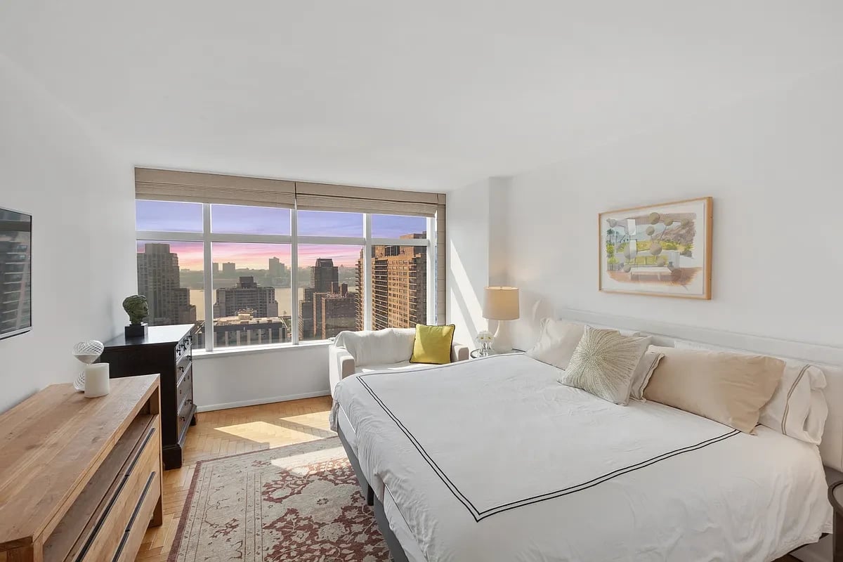 160 West 66th Street #25J