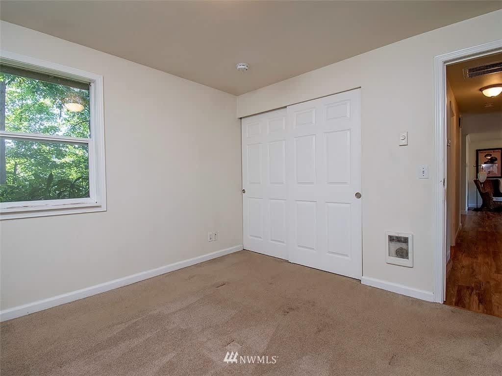 20005 95th Pl NE