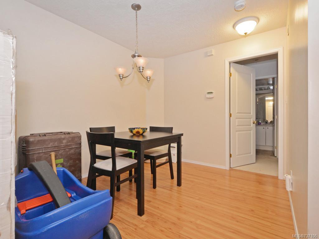 110-494 Marsett Pl, Saanich