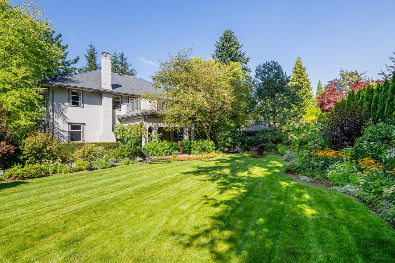 5560 Somerset Cres