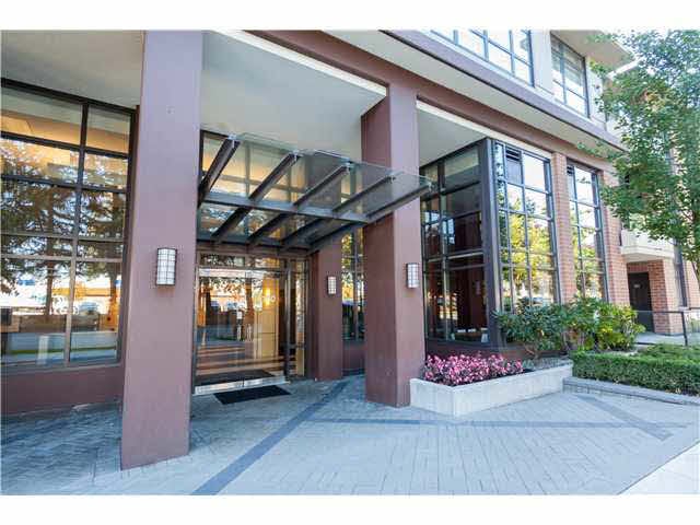 704-8160 Lansdowne Rd