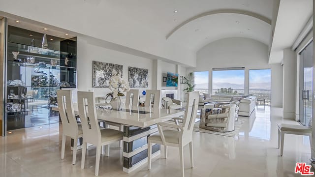 Lodge Villa